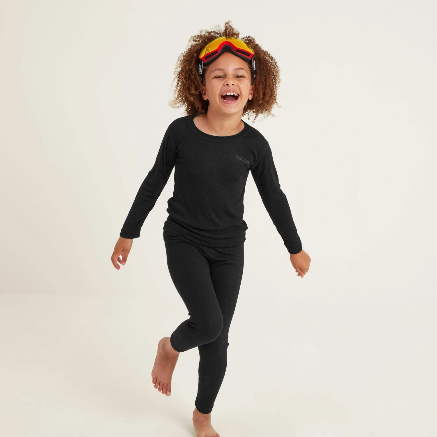 Darley Kids Thermal Base Layer Set - Black 4 Darley Kids Thermal Base Layer Set - Black - Image 2