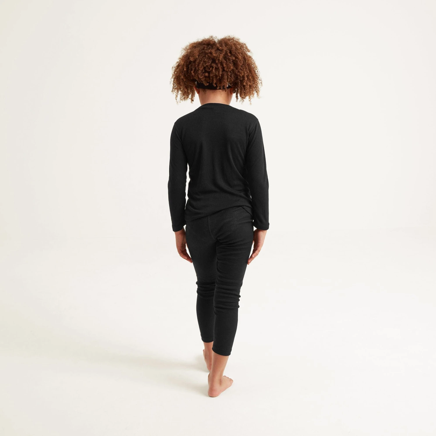 Darley Kids Thermal Base Layer Set - Black 5 Darley Kids Thermal Base Layer Set - Black - Image 3