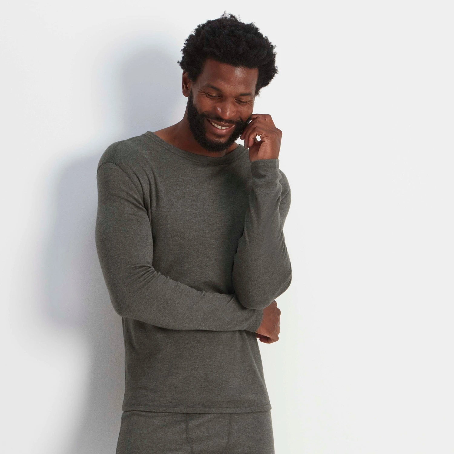 Meru Mens Cashmere Touch Base Layer Crew Neck - Dark Grey Marl 4 Meru Mens Cashmere Touch Base Layer Crew Neck - Dark Grey Marl - Image 2