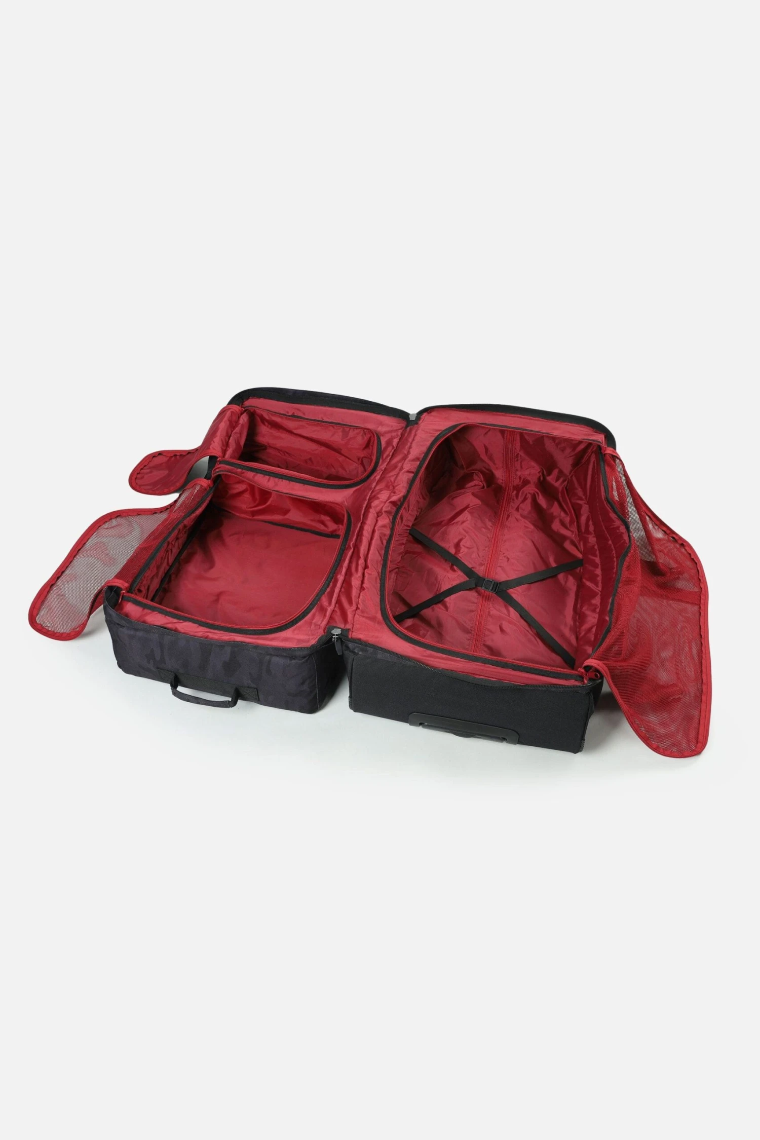 Surfanic Maxim 2.0 120l Roller Bag - Black Camo 14 Surfanic Maxim 2.0 120l Roller Bag - Black Camo - Image 12