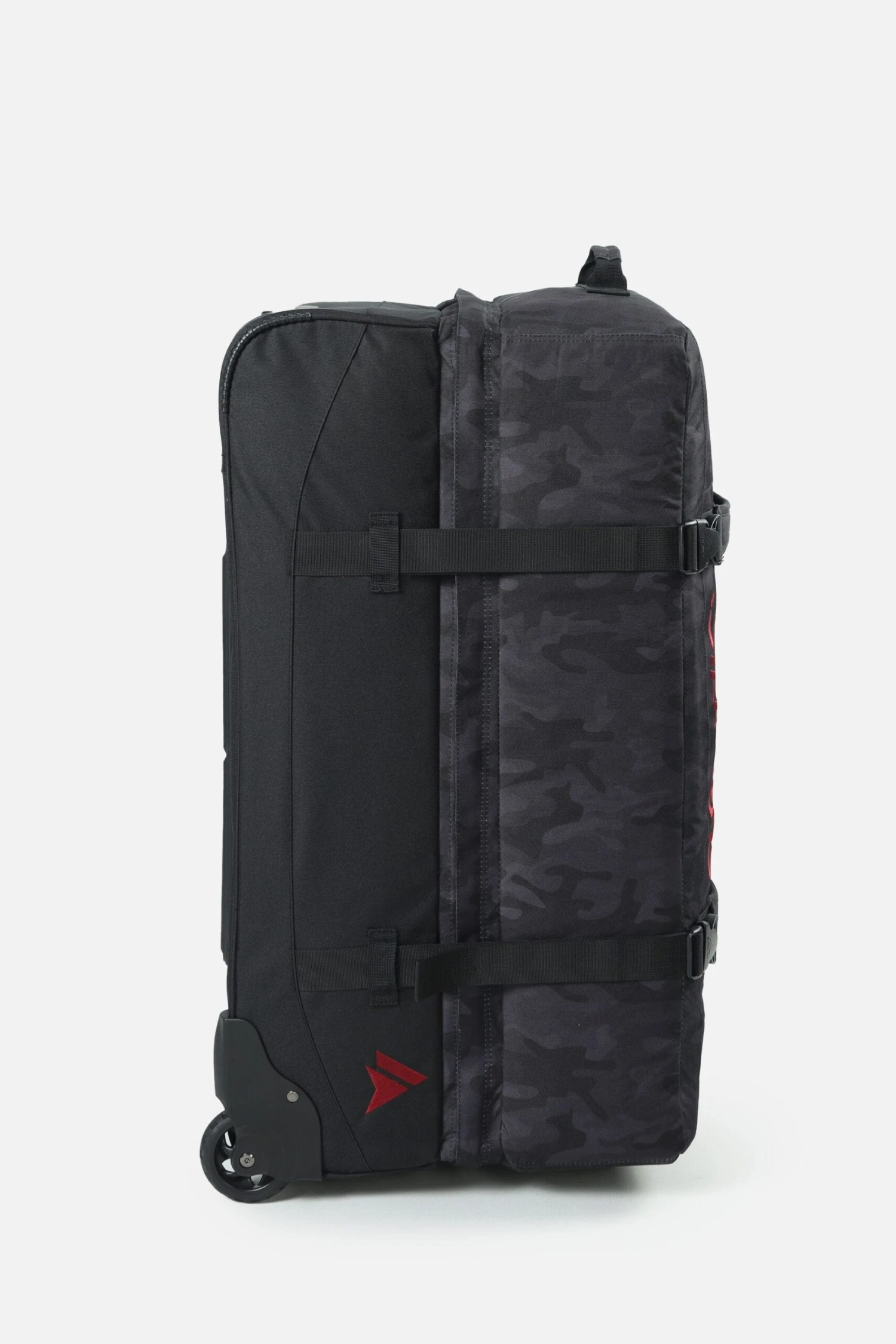 Surfanic Maxim 2.0 120l Roller Bag - Black Camo 6 Surfanic Maxim 2.0 120l Roller Bag - Black Camo - Image 4
