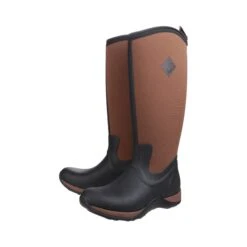 Muck Boots Arctic Adventure Womens Pull On Wellington Boot - Black/Tan -Fashion General Store gbt 21736 38126 f j 1